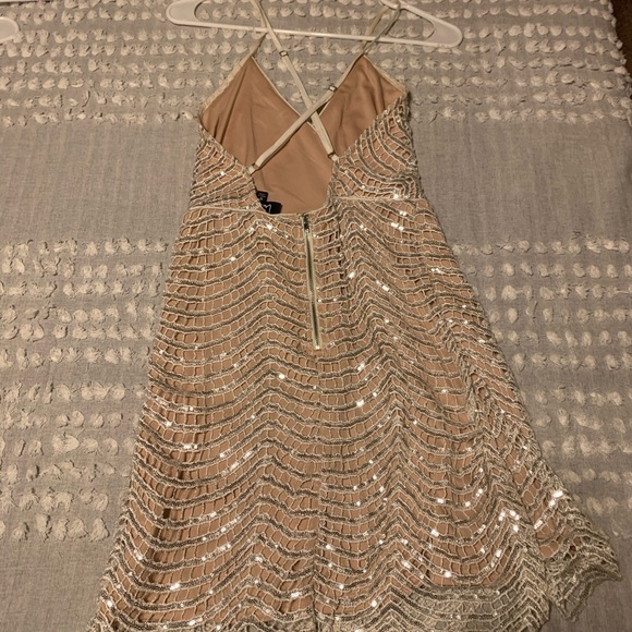 Lulu’s Cocktail Dress - Picture 2 of 3